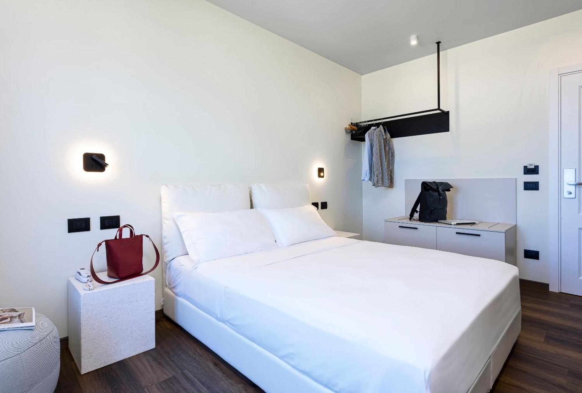 Albergo Auralba ซานวิโต โลคาโป ภายนอก รูปภาพ