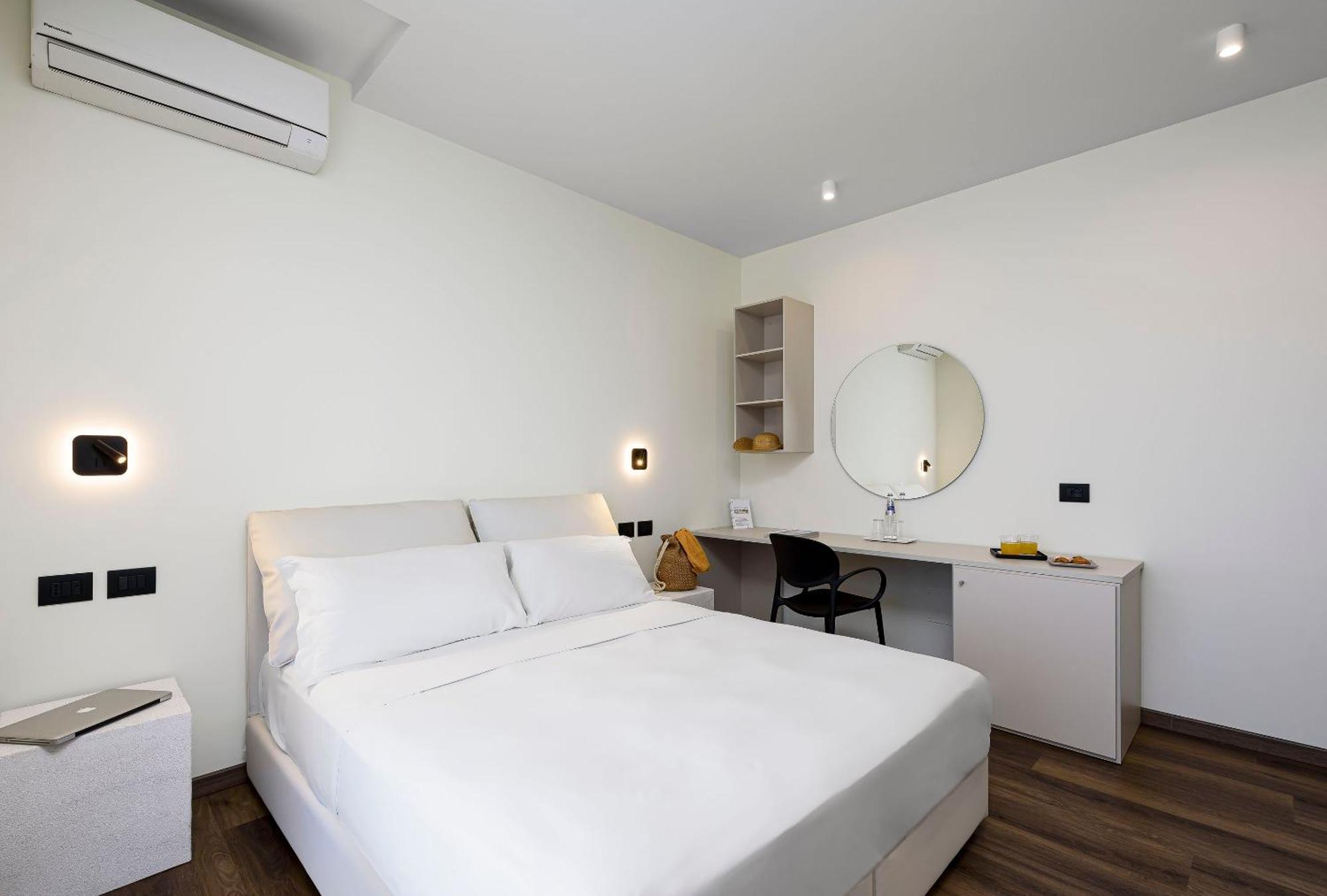 Albergo Auralba ซานวิโต โลคาโป ภายนอก รูปภาพ